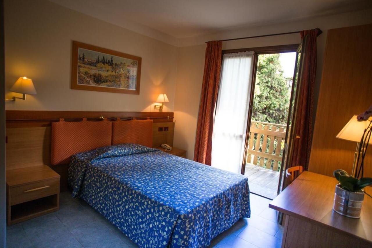 Hotel Ristorante La Perla Varallo Pombia المظهر الخارجي الصورة