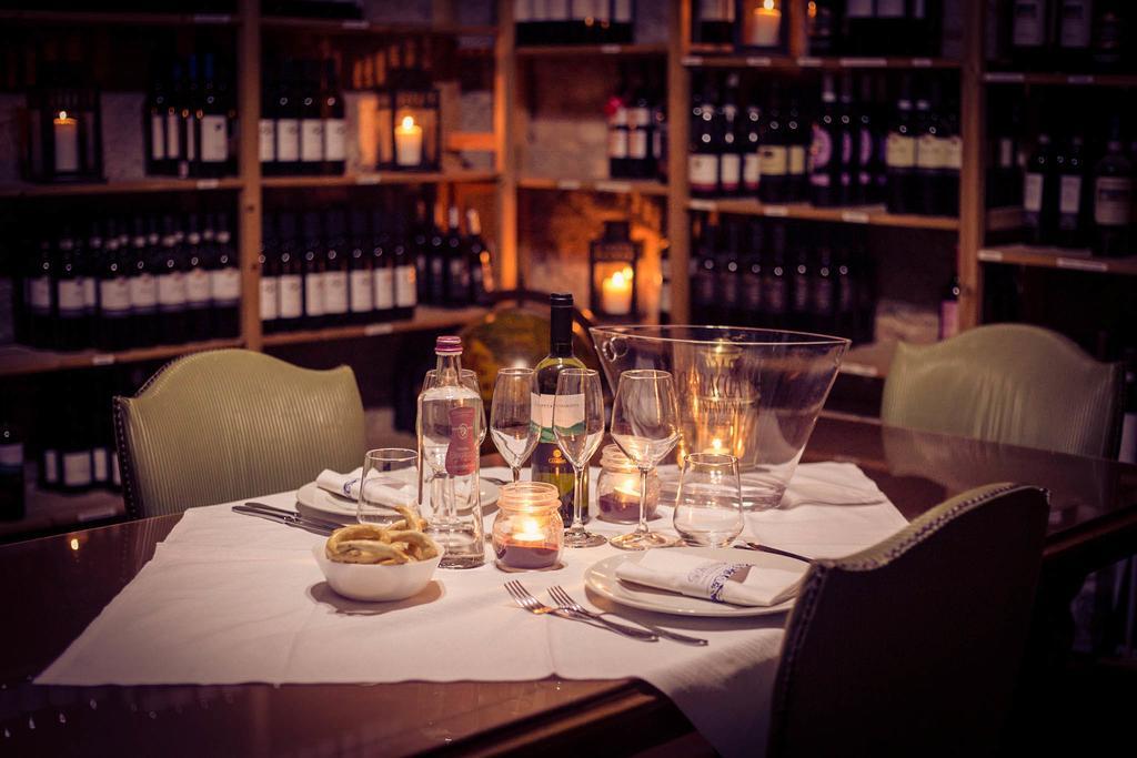 Hotel Ristorante La Perla Varallo Pombia المظهر الخارجي الصورة